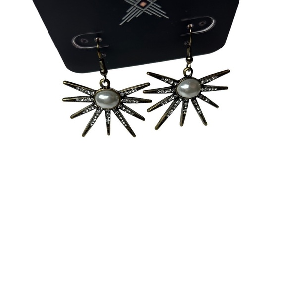 District LA Starburst Dangle Earrings w/ Rhinestone accents & Faux Pearl Center - Picture 13 of 13